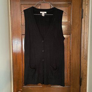 Size Medium Roaman's black sweater vest